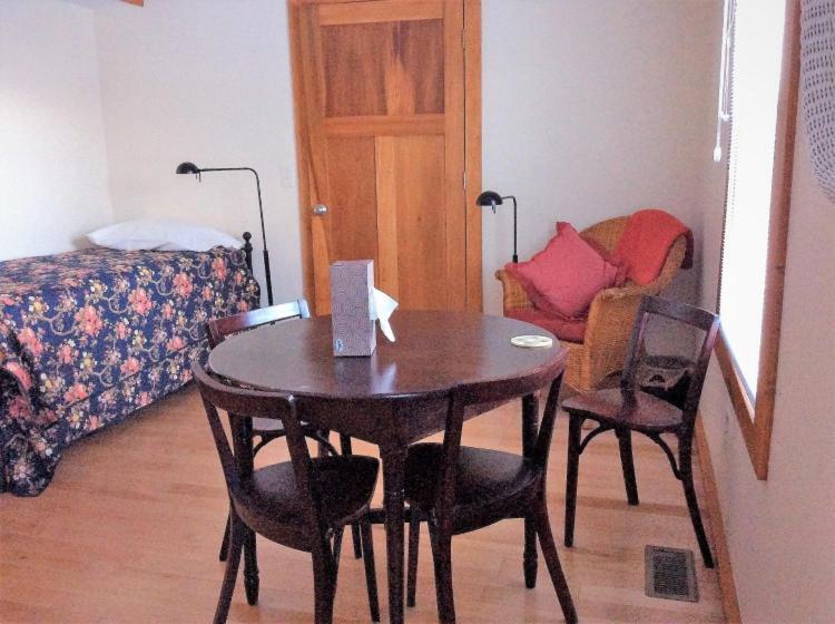 Baxter House B&B Apartment Энн-Арбор Экстерьер фото